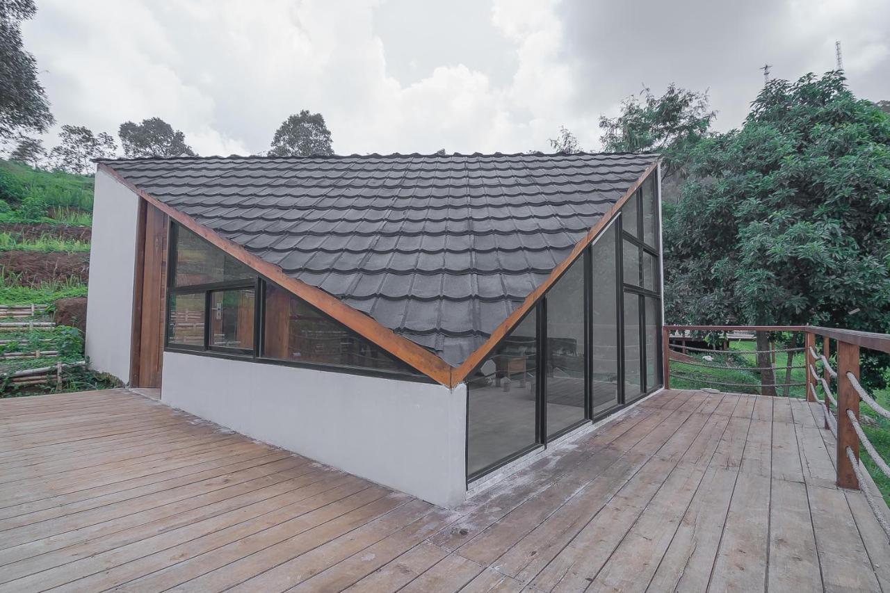 Reddoorz Resort Syariah Near D'Castello Ciater Subang Luaran gambar