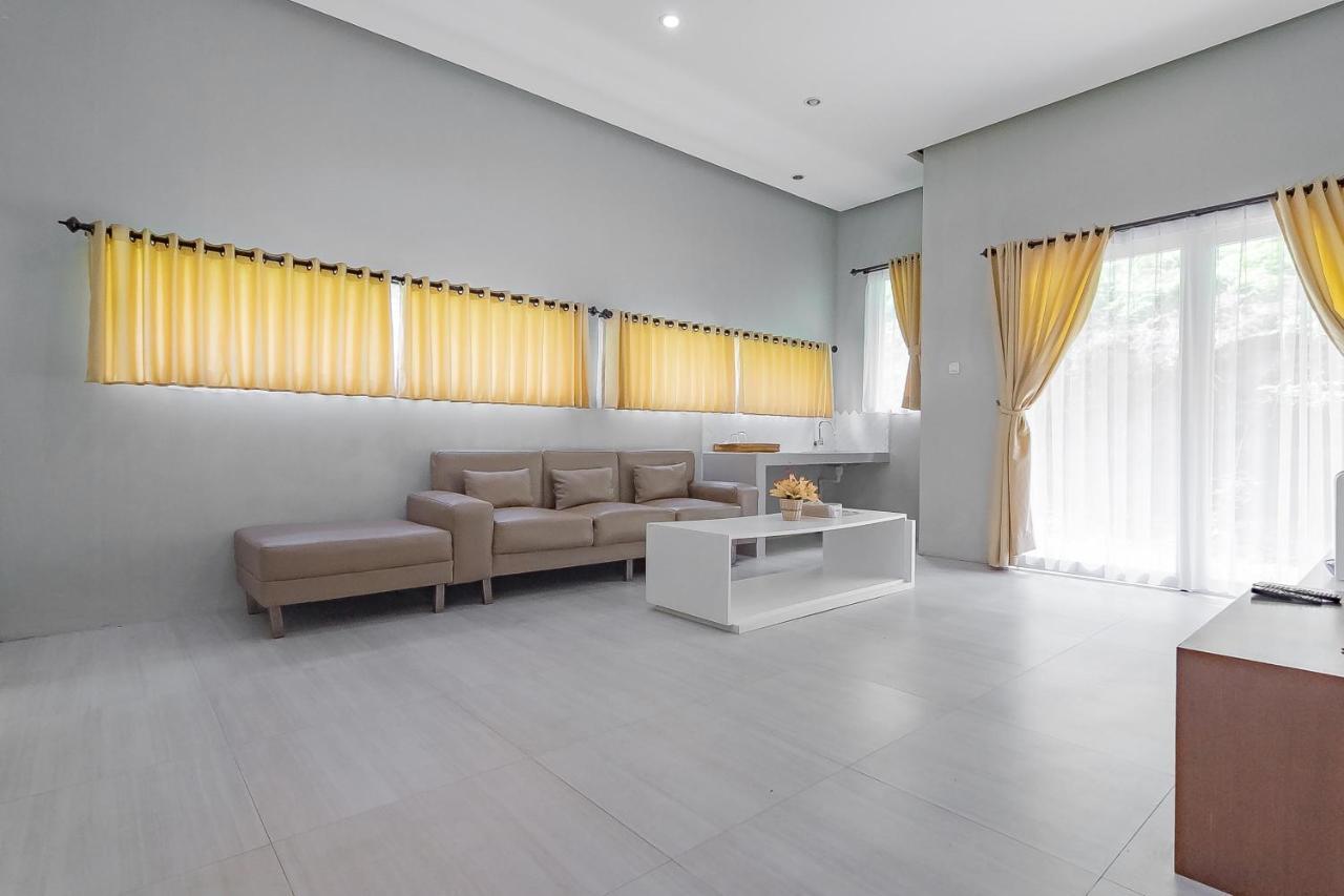 Reddoorz Resort Syariah Near D'Castello Ciater Subang Luaran gambar